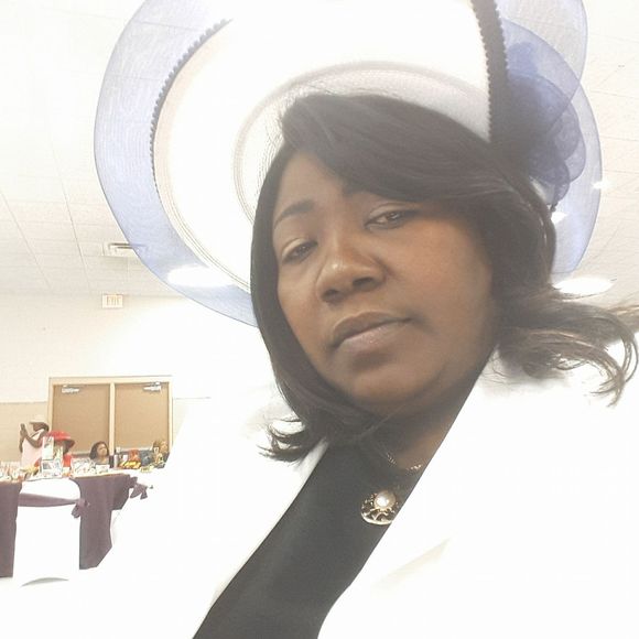 Meet your Posher, Linda - Picture 1 of 1